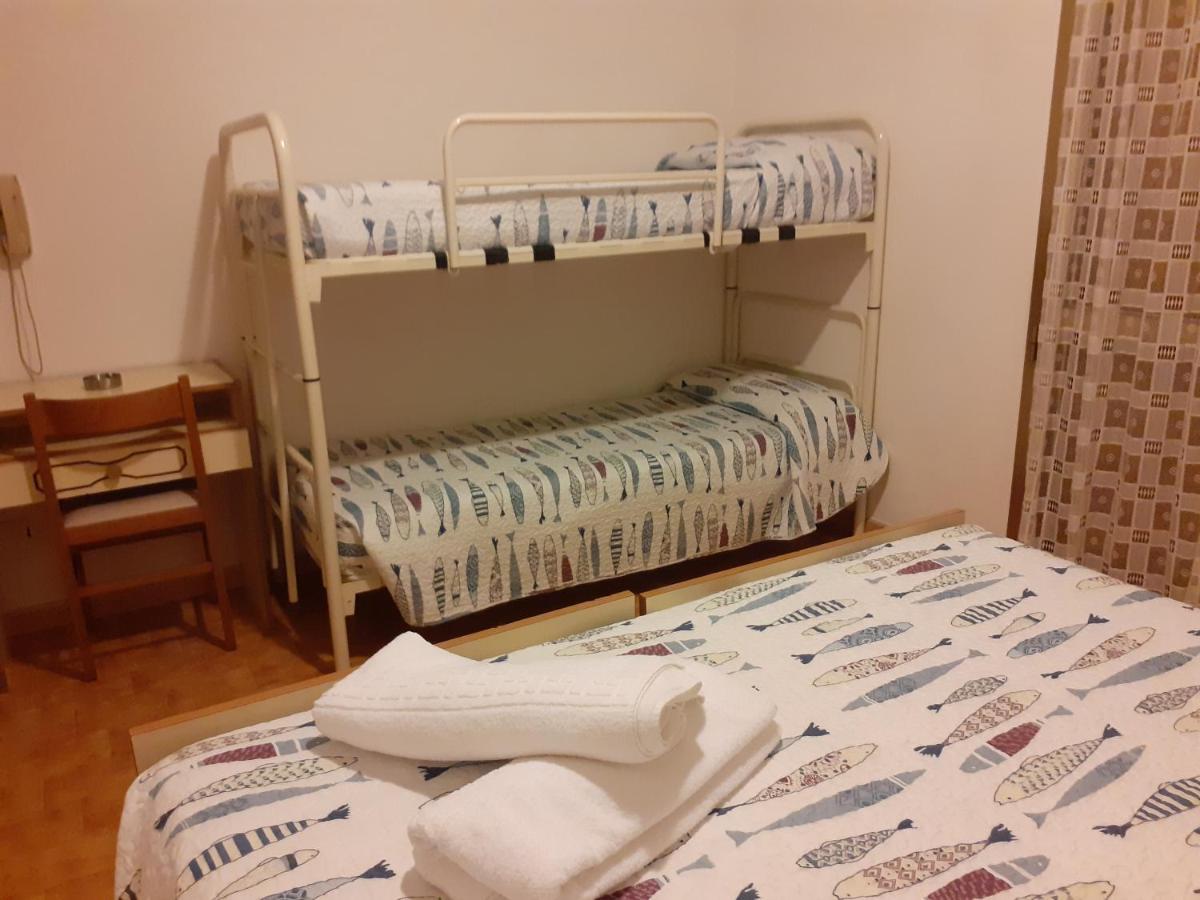 Hotel Rossini Rimini Esterno foto